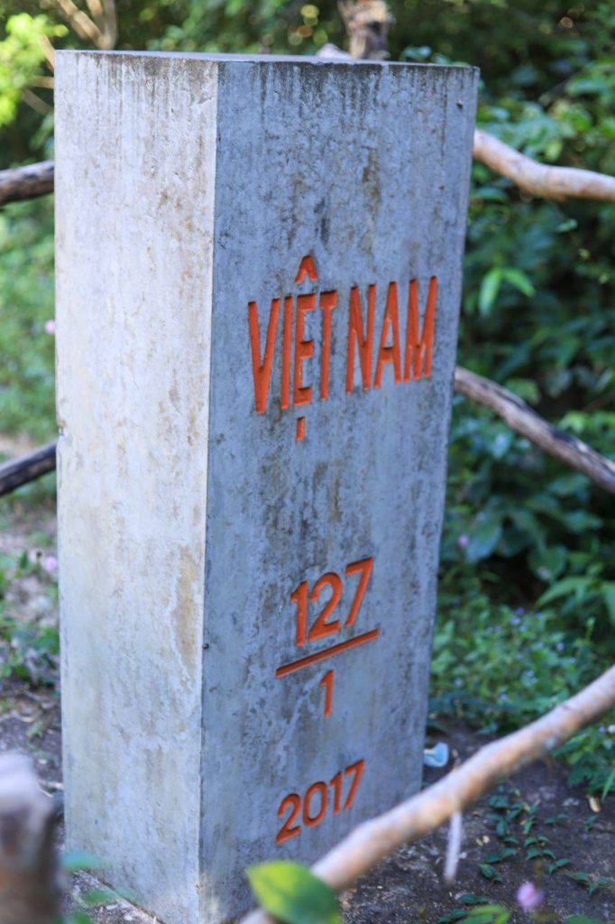 VIETNAM – 127 / 1 – 2017 – បង្គោលបំពេញបន្ថែម