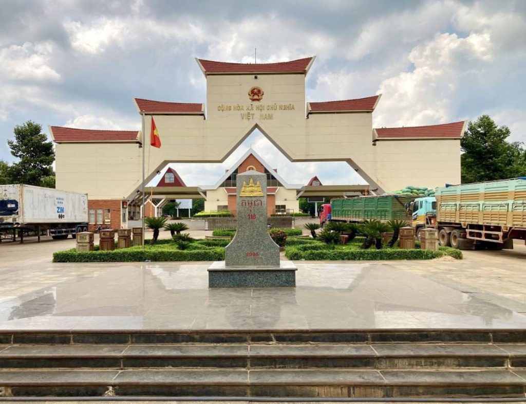 កម្ពុជា​​ – 118 – 2006 – បង្គោលមេ(ច្រកអន្តរជាតិ)